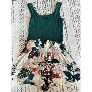 Green Ribbed Tank Top with Floral Print Shorts Set - Medium